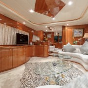Elegance 76